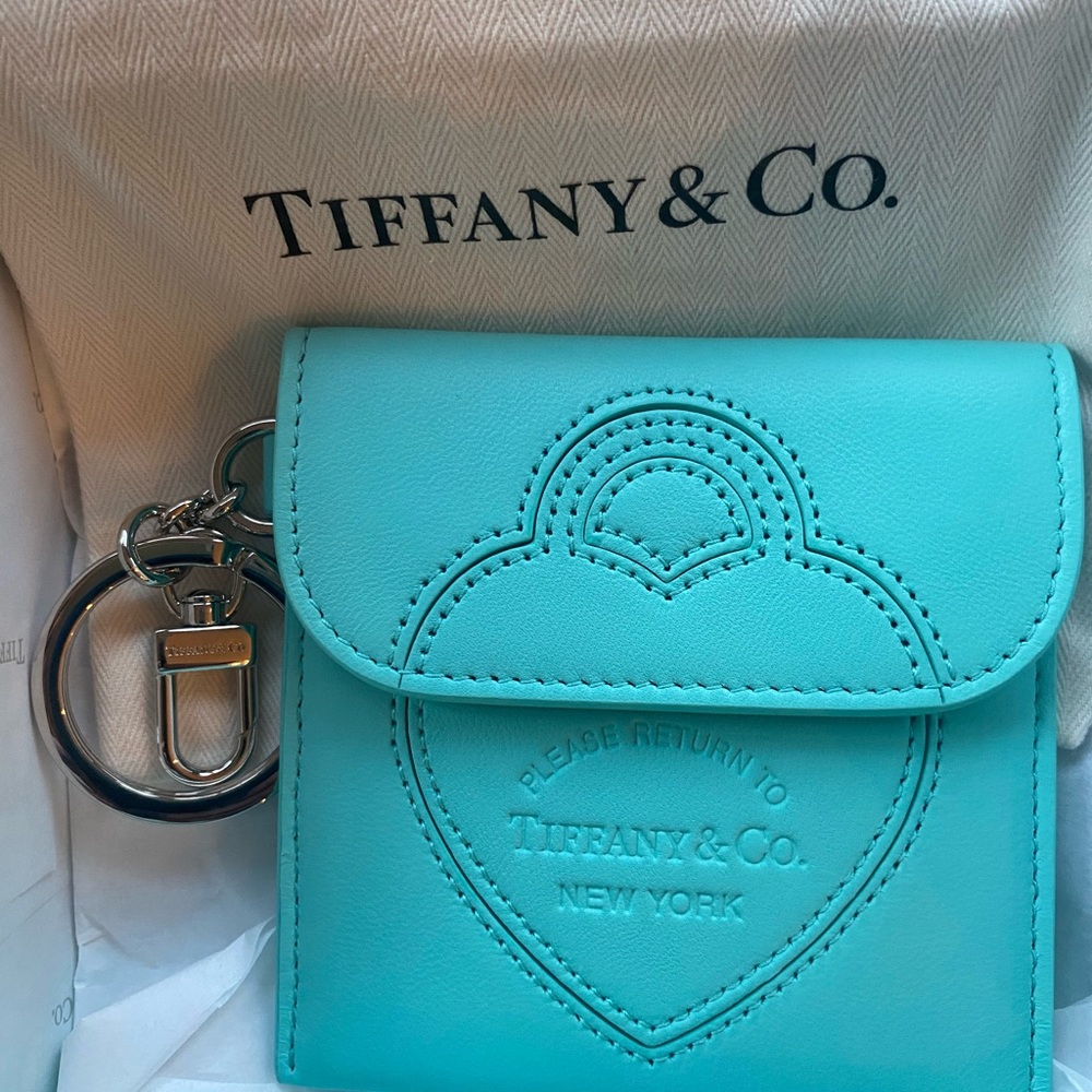 New, Tiffany & Co. Leather Key Holder. Authentic. Signature Tiffany blue.